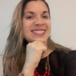 Lúcia Brito, nutricionista e empreendedora de consultorias em SGQ e certificações há 18 anos. Especialista em Qualidade dos Alimentos/ Microbiologia e Vigilância Sanitária, pós-graduada em nutrição vegetariana e licenciatura para docência pelo Centro Paula Souza, estudante do curso de extensão em realidade brasileira pela PUC. Docente do Senac Aclimação e da Ânima Educação. Atuou na área hospitalar na Baxter Hospitalar, atuação em indústrias, comedorias e cozinhas especiais nas empresas: APAE SP, Bassi, Grupo GPA, Suporte Nestlé e SESC SP, foi docente das escolas: ETEC, Escola da Cruz Vermelha e Faculdade Anhanguera. Atuou nas redes hoteleiras: Marriott e Downtown e nas comedorias de diversas feiras em São Paulo com eventos de A&B e capacitações de equipes.